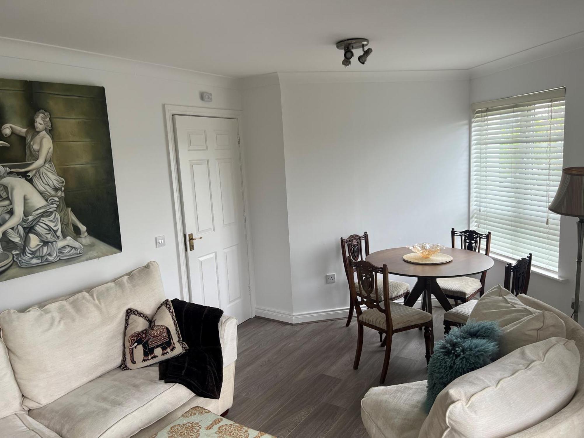 Cosy 2 Double Bed Apartment Swords Exterior photo